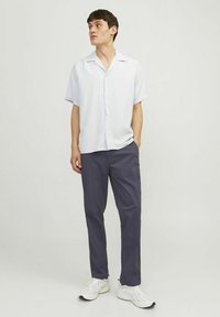 Jack & Jones KANE DAVE AKM - Chino kalhoty - india ink