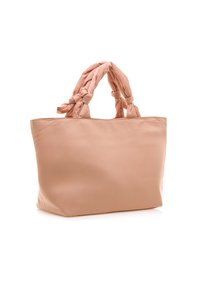 Sac fourre-tout synthétique beige avec des poignées en tissu nouées, de forme rectangulaire, texture lisse et design minimaliste. Idéal pour un usage quotidien.