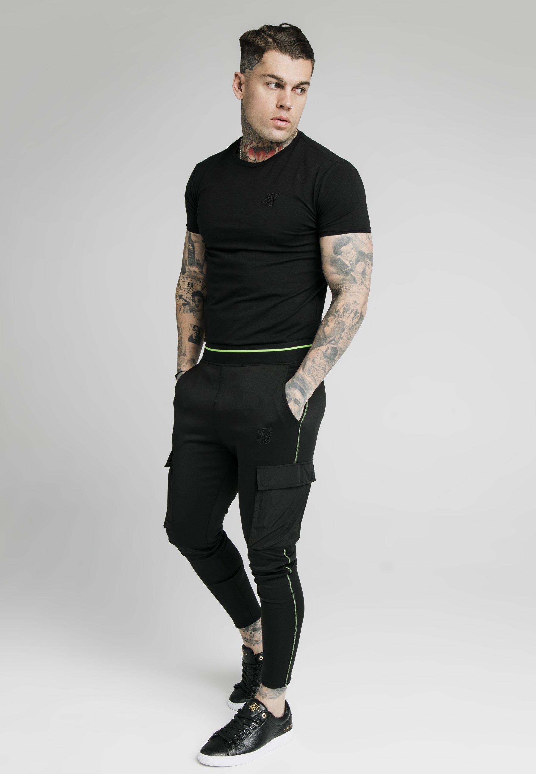 SIKSILK ADAPT CRUSHED PANT - Pantalones cargo - black/negro - Zalando.es