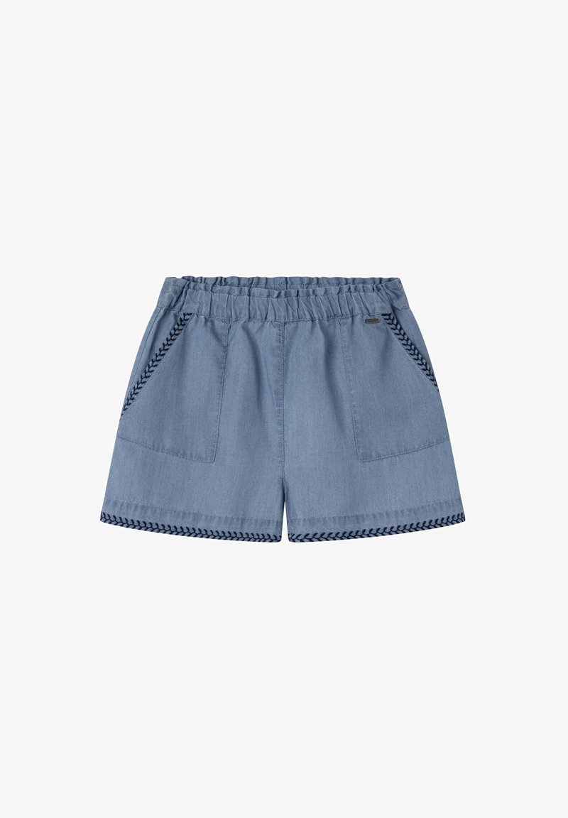Shorts de mezclilla con una cinturilla elástica, dos bolsillos frontales y detalles decorativos trenzados a lo largo del dobladillo y los bordes de los bolsillos. Color azul claro.