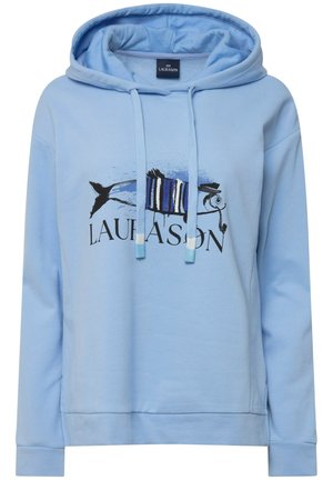 Lyseblå hættetrøje lavet af bomuld med et frontgrafik af en fisk. Indeholder en hætte med snøre og ribkantede cuffs og kant.