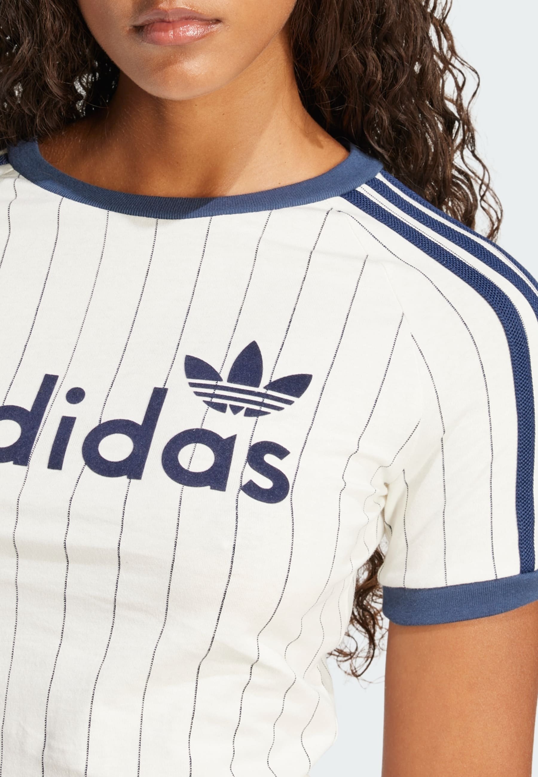 Tシャツ・カットソー Adidas Linear Cali Graphic T-Shirt Off White Night Indigo 1443682.jpg
