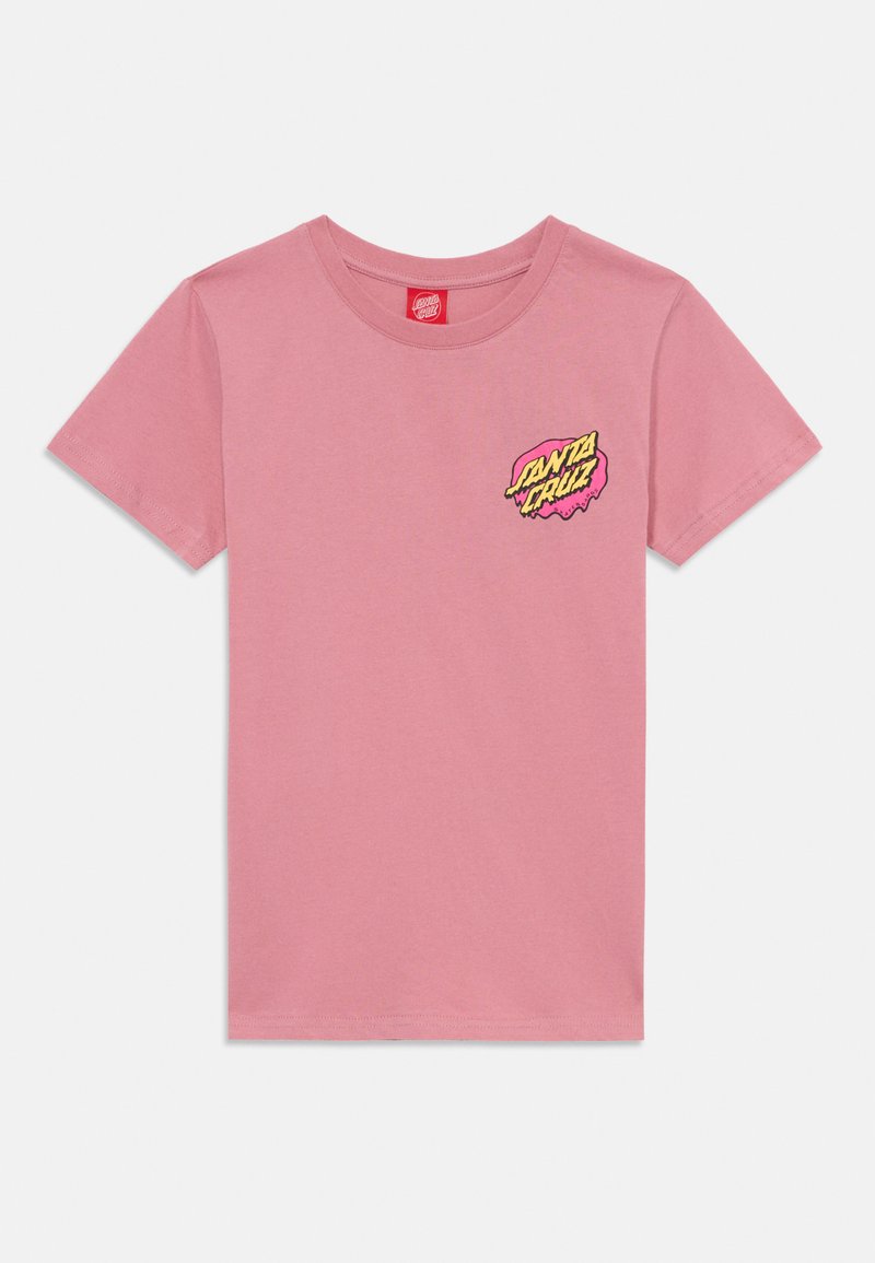 Rosa bomull t-shirt med en färgglad "Santa Cruz" logotypgrafik på vänster bröst. Korta ärmar och rund halsringning.