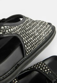 Next FOREVER COMFORT RAFFIA - REGULAR FIT - Sandalai - black white