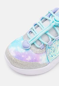 Skechers LIGHT UP DREAM RACER - Treniņu apavi - silver/lavender