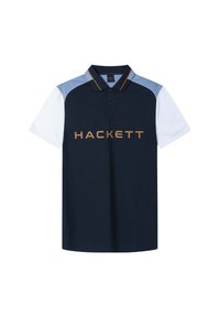Navyblaues Poloshirt mit kontrastierenden hellblauen und weißen Ärmeln, mit einem orangefarbenen Logo "HACKETT" auf der Vorderseite und einem klassischen Kragen.