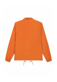 Veste orange à manches longues avec poignets élastiques, col et cordons ajustables à l'ourlet, vue de dos sur un fond blanc.