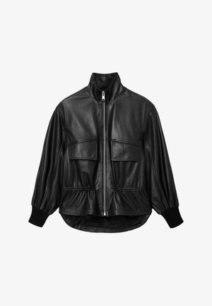 Schwarze Lederjacke mit hohem Kragen, zwei Fronttaschen, elastischem Bund und gerippten Bündchen. Verfügt über einen Reißverschluss und eine glatte Textur.