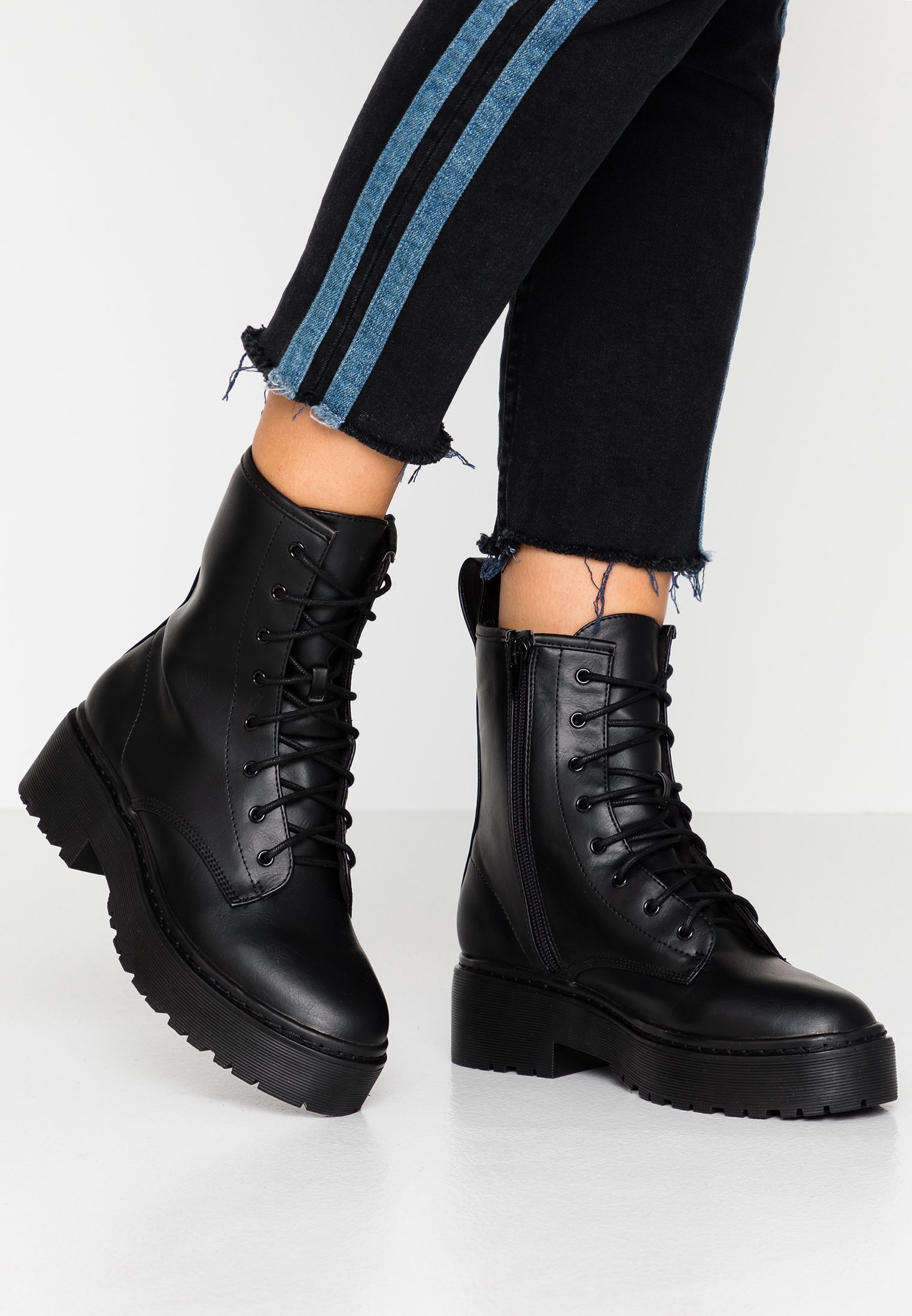 Nly by Nelly PERFECT LACE BOOT Platåstövletter black Köp NLY Shoes Perfect Lace Boot Black | Boots