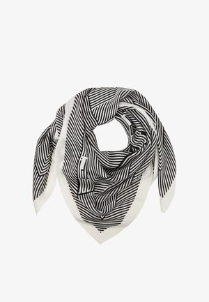 Jedwabny szal w czarno-białe paski, złożony w kształt trójkąta, z geometrycznymi wzorami linii na białym tle.