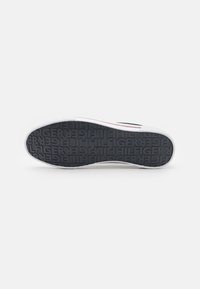 Tommy Hilfiger CORE CORPORATE - Zapatillas - desert sky