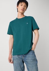 Marc O'Polo SHORT SLEEVE LOGO - Βασικό μπλουζάκι - tranquil teal