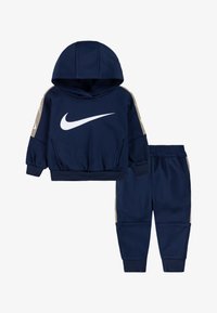 Seleccionado, midnight navy