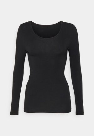 Chemise noire à manches longues avec col rond; faite d'un tissu lisse et extensible; design ajusté sans motifs ni accents visibles.