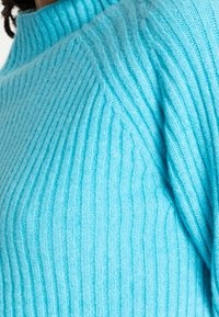 Monki Stickad tröja - blue