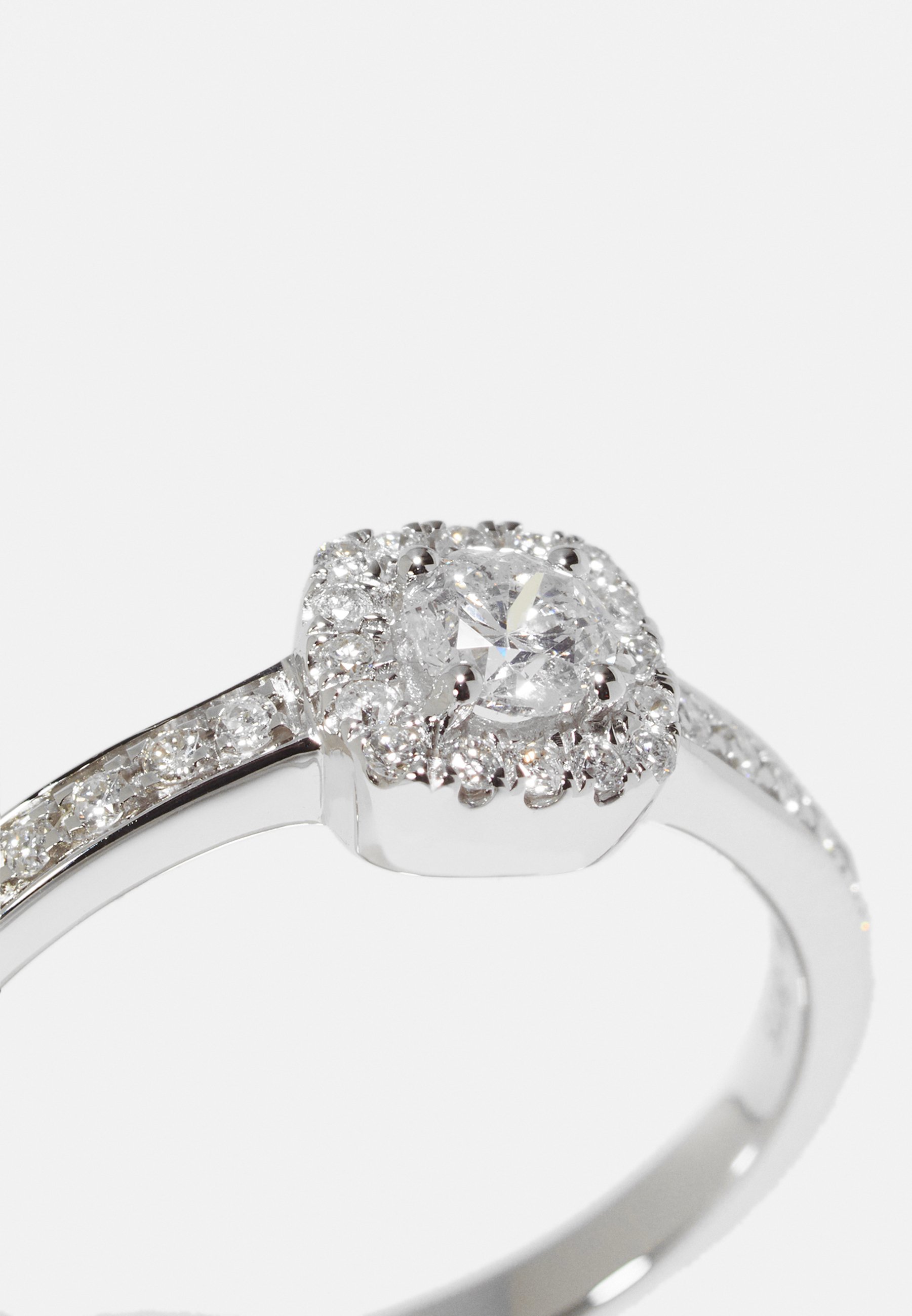 DIAMANT L'ÉTERNEL NATURAL DIAMOND RING CERTIFIED 0.4CARAT HALO DIAMOND  RINGS 9KT WHITE GOLD DIAMOND JEWELLERY GIFTS FOR WOMENS - Ring - white  gold/silver-coloured - Zalando.de