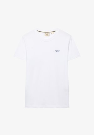 Weißes T-Shirt mit kurzen Ärmeln und Rundhalsausschnitt, mit kleinem marineblauem "Superdry & Co"-Logo auf der linken Brustseite und einem beigen Etikett innen im Kragen.