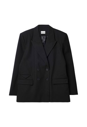 Blazer noir à double boutonnage en tissu texturé, avec des revers coupés, deux poches avant et des accents de boutons.