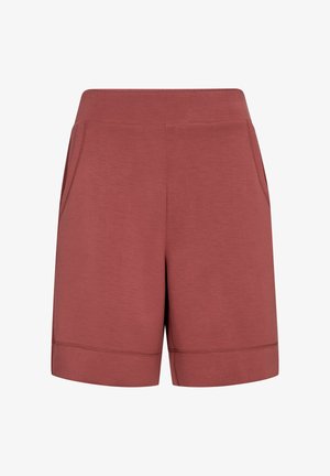 Szorty w kolorze rdzy o wysokim stanach, sięgające do kolan, z bocznymi kieszeniami i prostymi przeszyciami na krawędziach, przedstawione na białym tle.