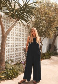 Next SLEEVELESS - Kezeslábas - black