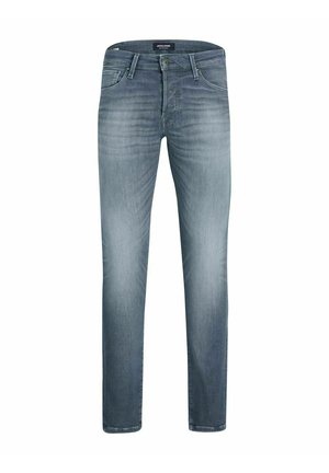 Vaqueros de mezclilla azul claro con corte recto, con un acabado desgastado, cinco bolsillos y cinturas. La tela tiene una textura suave.