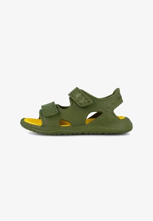 Sandalo verde oliva con punta aperta, cinturini regolabili e soletta gialla testurizzata, progettato per un uso casual all'aperto.
