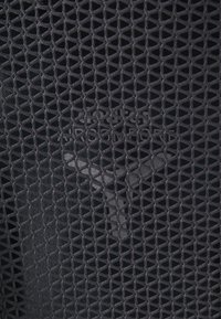 Deuter FUTURA - Túrahátizsák - graphite-shale