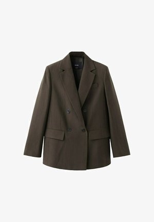 Ciemnobrązowa marynarka dwurzędowa z szerokimi klapami, dwoma przednimi kieszeniami z patką i dwoma czarnymi guzikami po każdej stronie, rozłożona płasko na białym tle.