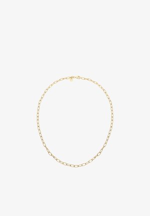 Collier en chaîne dorée avec des maillons rectangulaires, une texture lisse et un fermoir en homard avec une petite étiquette circulaire.