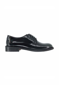 Scarpa da dress in pelle nera con finitura lucida, punta rotonda, design con lacci e tacco basso impilato. Presenta dettagli di cucitura minimi.