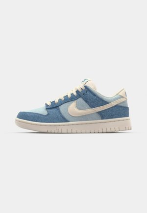 Nike Sportswear DUNK - Sneakers - smokey blue/pale ivory/denim turquoise/ochre/barely volt