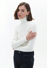 OXXO TURTLENECK - Sweter