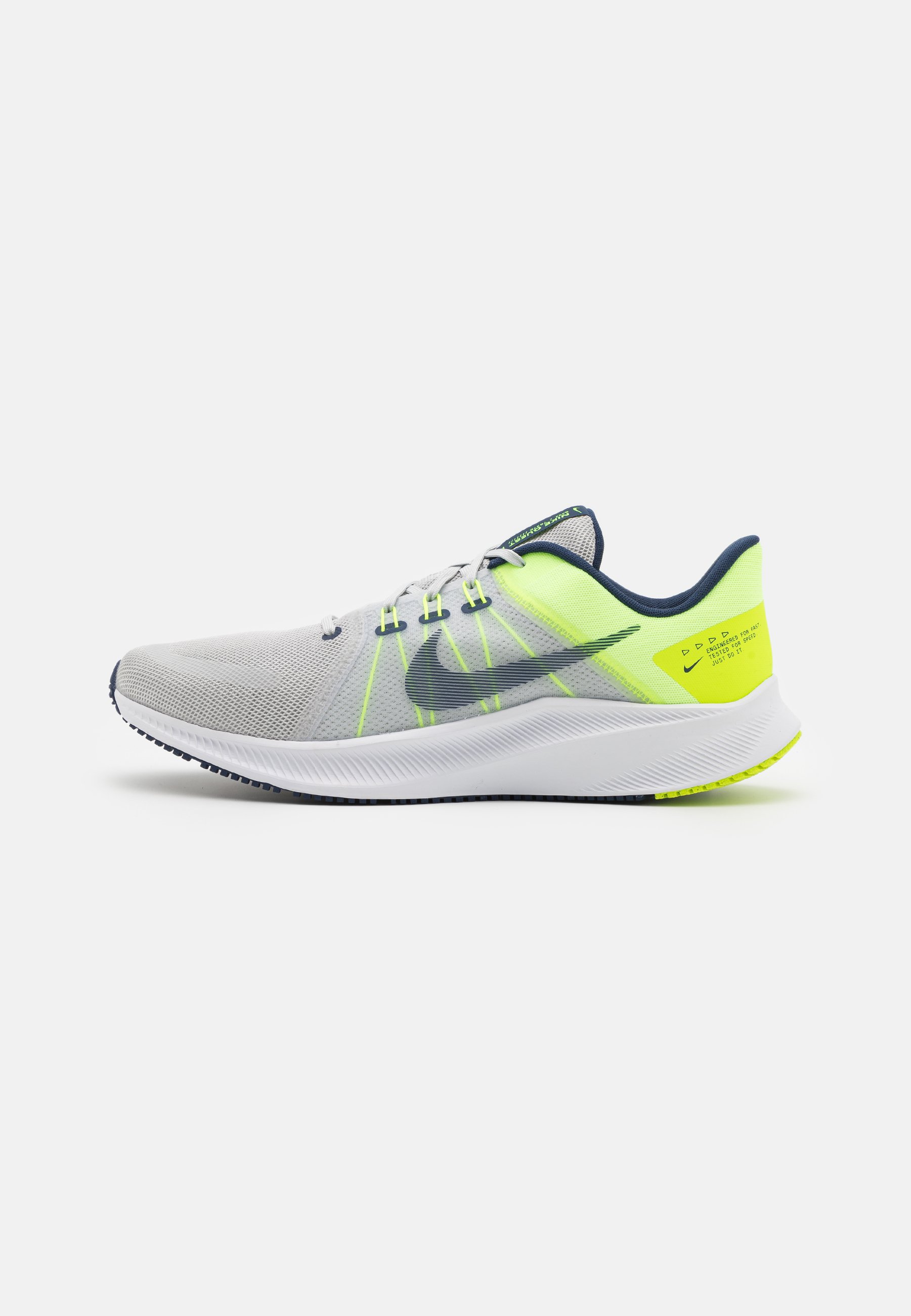 chaussure nike performance