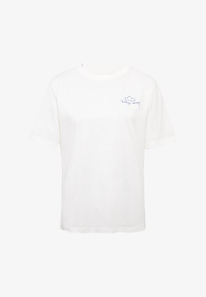 Weißes T-Shirt mit kurzen Ärmeln, auf der linken Brust mit einer kleinen blauen Linienzeichnung einer Wolke und dem Schriftzug "Sonntagmorgen".