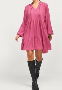 Ellos Collection Robe de jour - light red