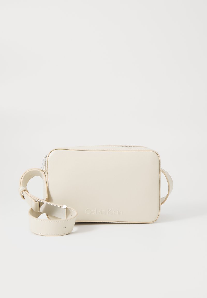 Calvin Klein LOGO CAMERA BAG - Torba preko tijela - gray morn