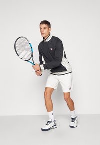 Fila SHORTS SANTANA - Spordišortsid - white alyssum