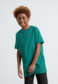 Lyle & Scott - PLAIN - Basic póló - court green Miniatűr kép 1