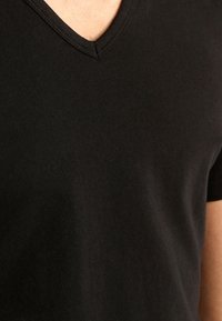 Calvin Klein Underwear 2 PACK V NECK T SHIRTS MODERN COTTON STRETCH - Podkoszulki