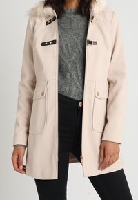 Miss Selfridge Kort kappa / rock - beige