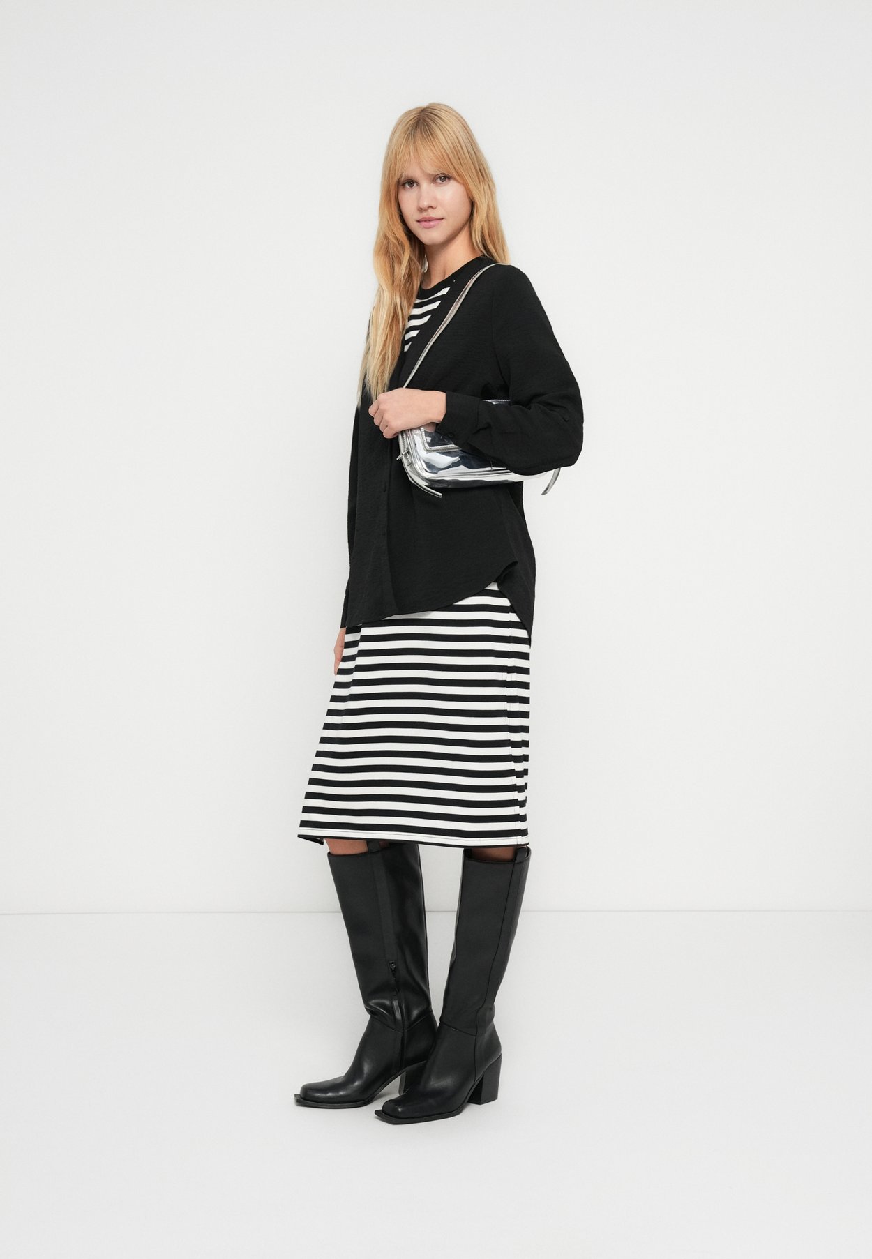 ONLJANA METTE V-NECK
