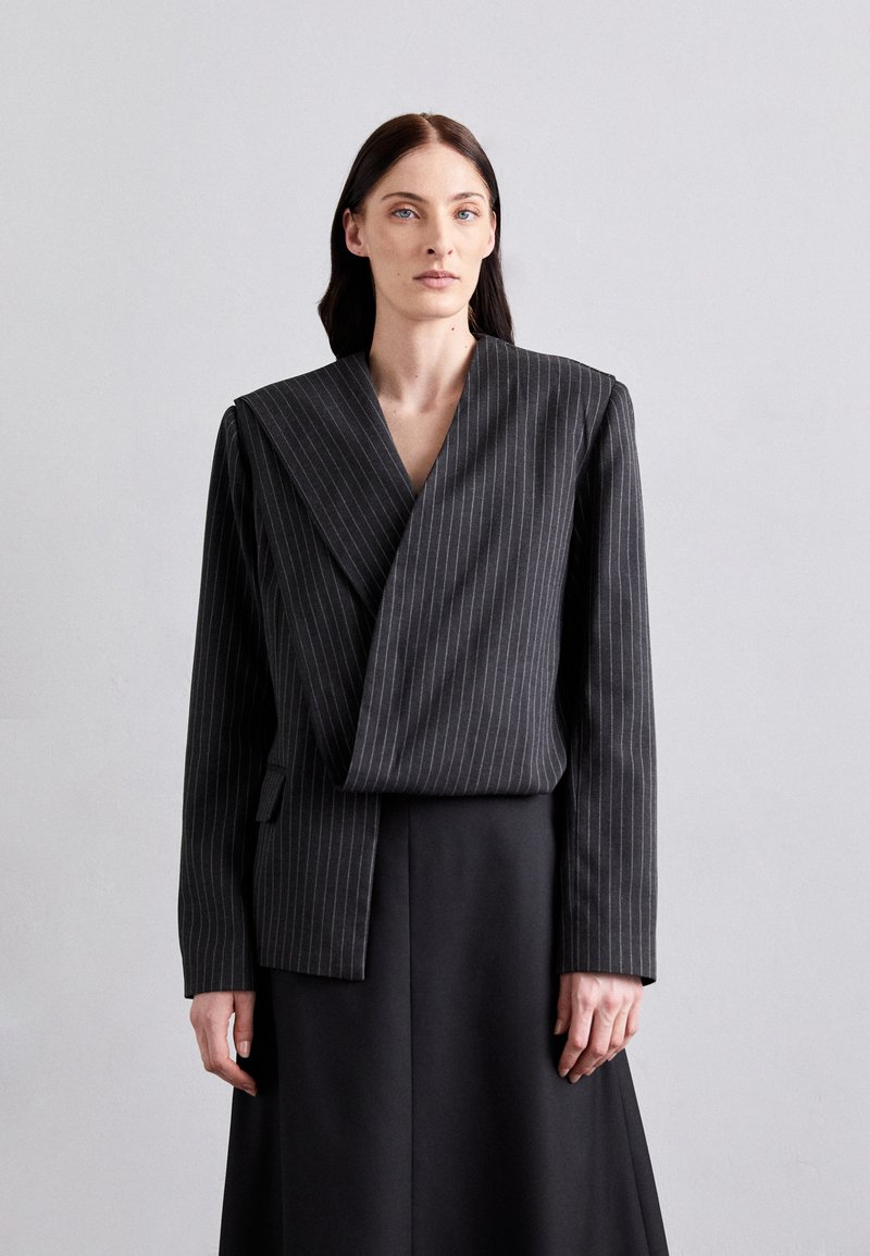 Ioana Ciolacu - STRIPED JACKET - Sako - black, Zvětšit