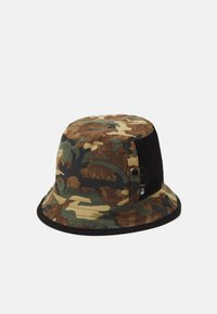 CLASS V REVERSIBLE BUCKET HAT - Müts - kelp tan/black
