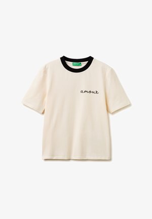 United Colors of Benetton, T-SHIRT WITH "AMOUR" EMBROIDERY.. - Camiseta estampada - white