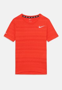 Selecionado, picante red