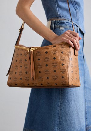 MCM DIAMANT ShOULDER - Borsa a tracolla - cognac