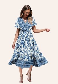 Cupshe CAPTIVATING FLORAL  - Denní šaty - dark blue