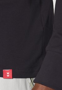 Hummel Langarmshirt - black