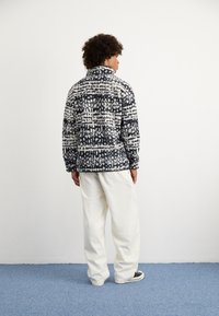 Columbia HELVETIA™ PRINTED HALF SNAP - Sweat polaire - black