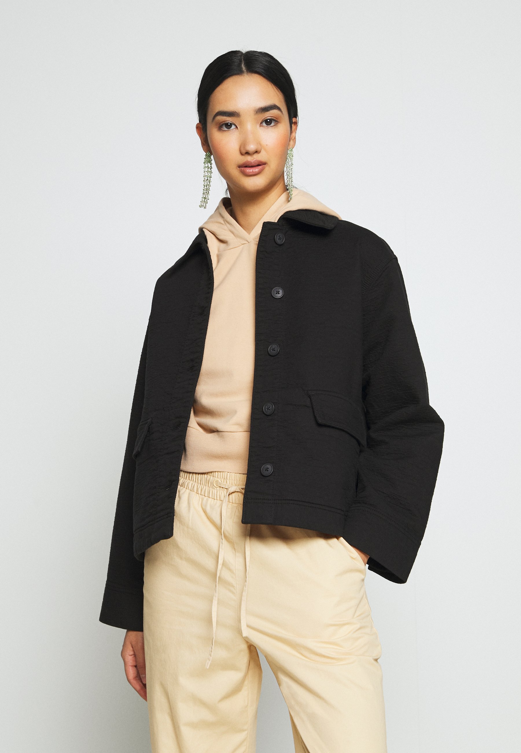 Weekday EVE Tunn jacka blacksvart Zalando.se Weekday EVE Tunn jacka blacksvart Zalando.se